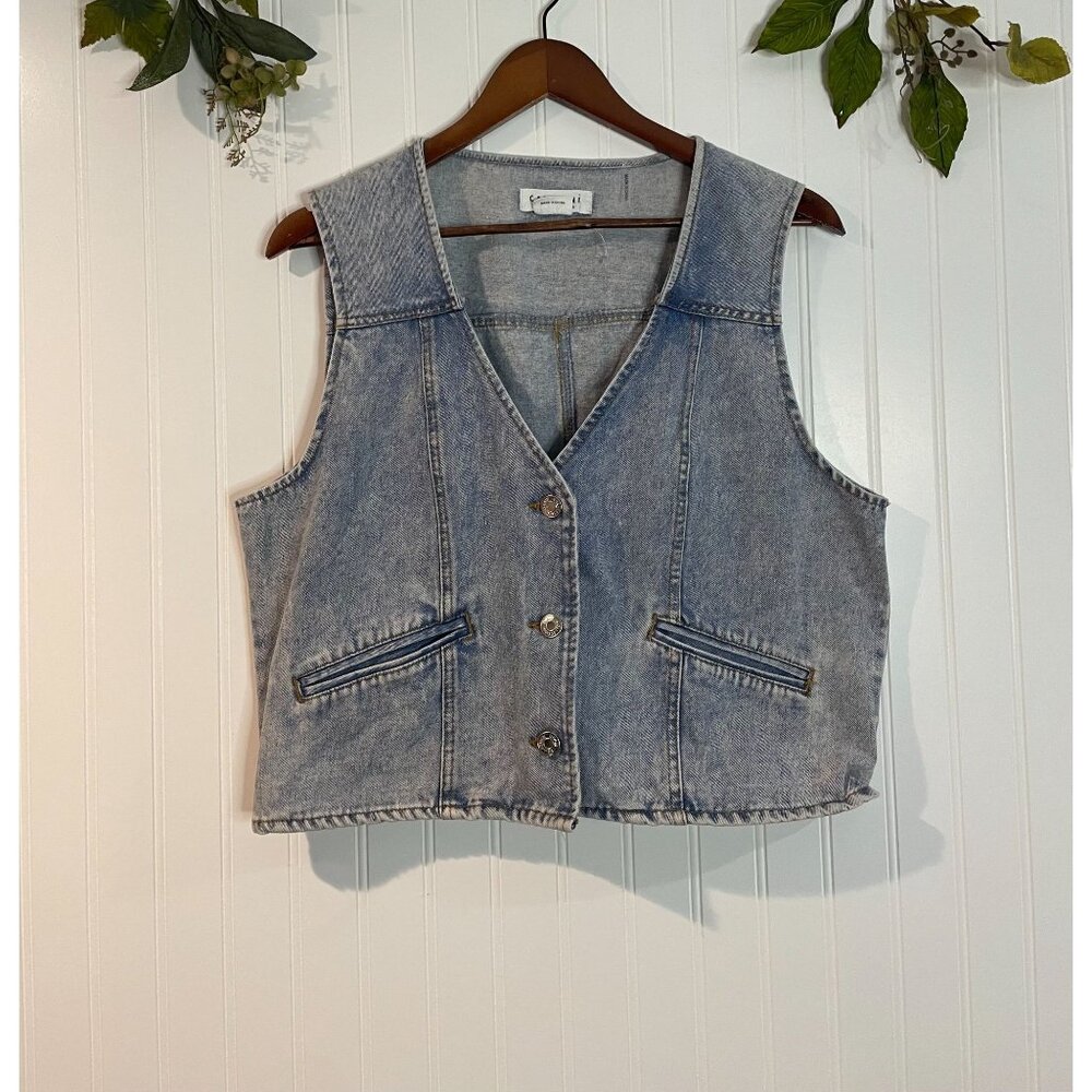 Cavalini Denim Collection Womens Medium Wash Sleeveless Vest With Button